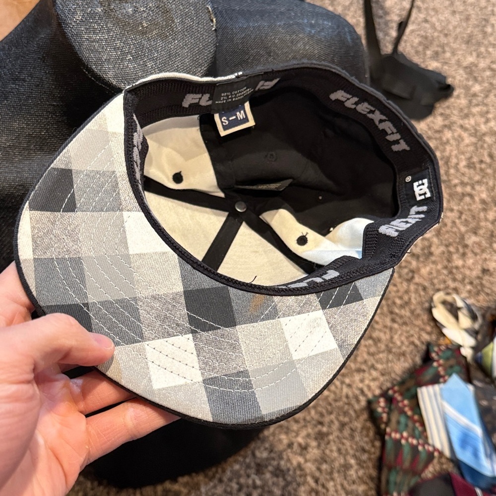 DC Kids Black and Gray Plaid Snapback Hat - Picture 2 of 3